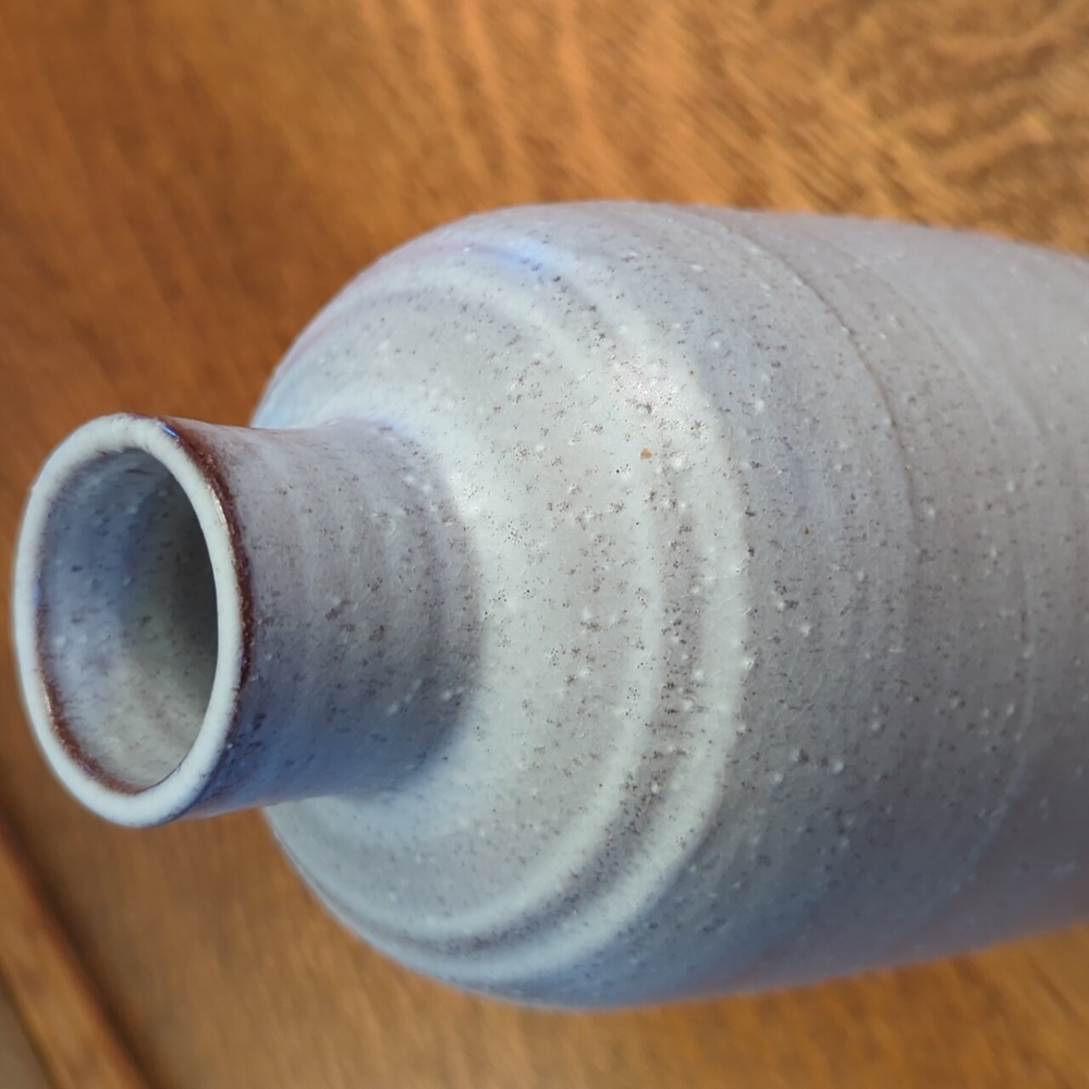 Vase - Picture 2 of 2